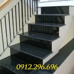 da op lat cau thang co trang su mat den 1