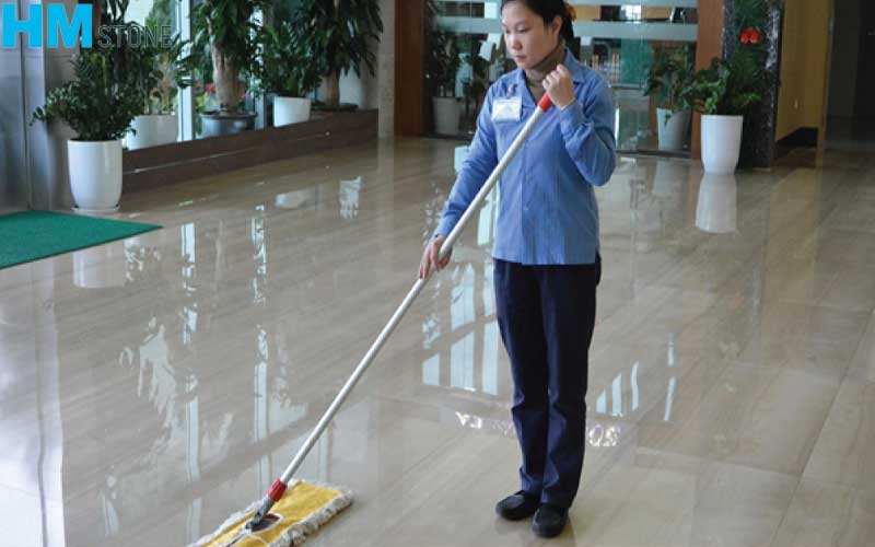 Cách đánh bóng đá hoa cương sạch và sáng bóng tự nhiên