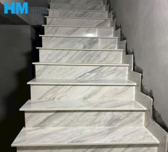 Cầu thang đá marble