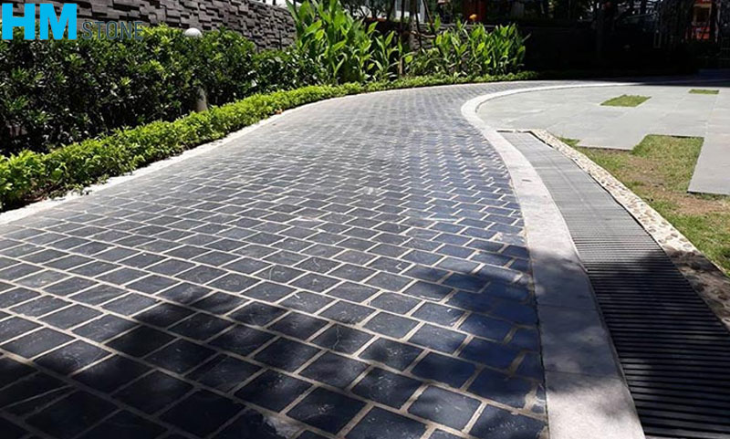 da thanh hoa lat san vuon 4 Ưu điểm của các loại đá Thanh Hóa lát sân vườn, vỉa hè