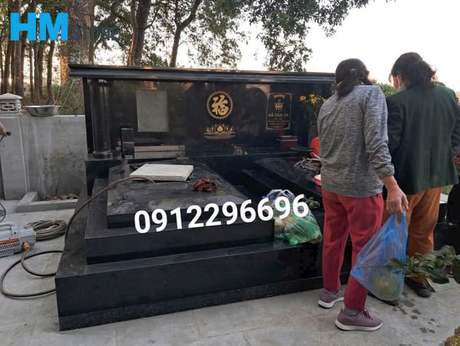 Mộ đá granite nguyên khối