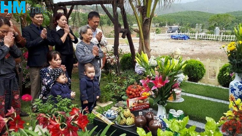 Tảo mộ là gì? Ý nghĩa phong tục tảo mộ trong văn hoá Việt Nam