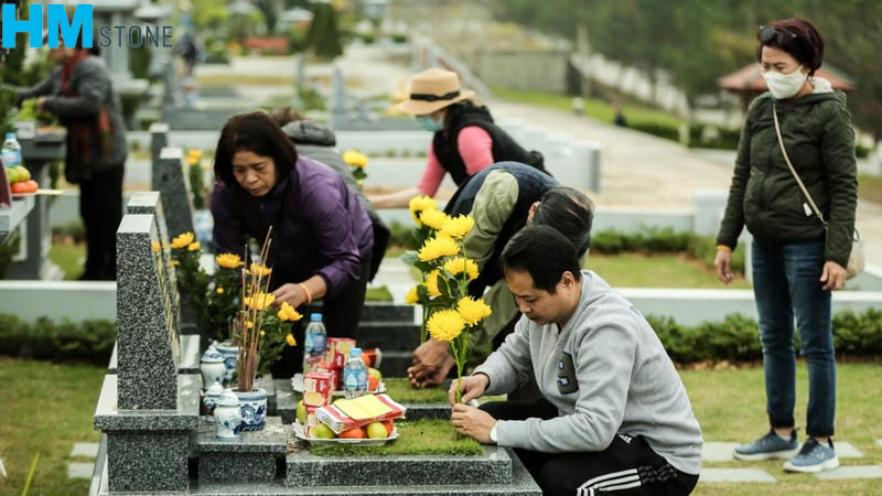 Tảo mộ ngày tết: thời gian, ý nghĩa và lễ cúng đúng cách