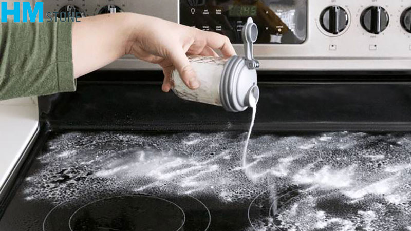 Chia sẻ cách làm sạch bàn đá bếp đơn giản và nhanh