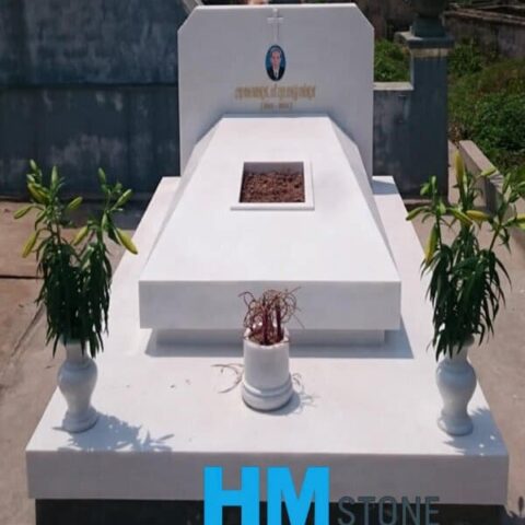 Mộ đá trắng nguyên khối