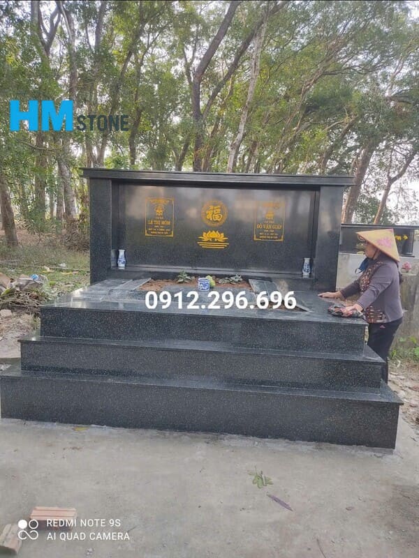 Thi công mộ đá