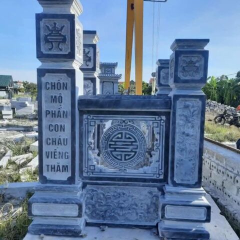 Cổng đá tứ trụ
