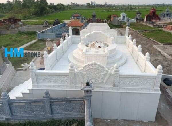 lan can da Tổng hợp những mẫu khu lăng mộ đẹp nhất Việt Nam