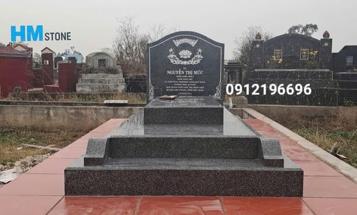 Lắp đặt mộ đá khối
