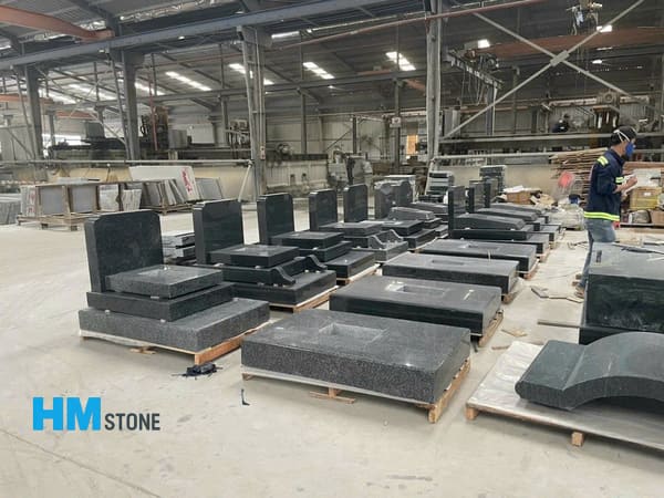 Hoàng Minh - Sản xuất mộ đá khối tại Hà Nội