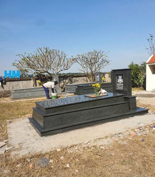 Mộ ốp đá tự nhiên đẹp