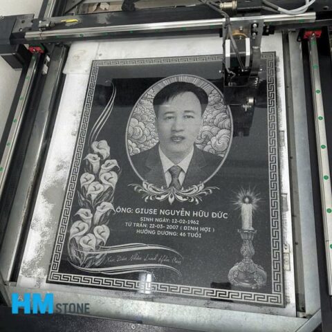 Điêu khắc ảnh trên đá