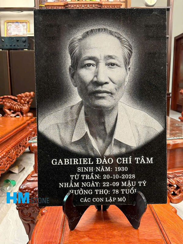Truyền thần ảnh trên đá