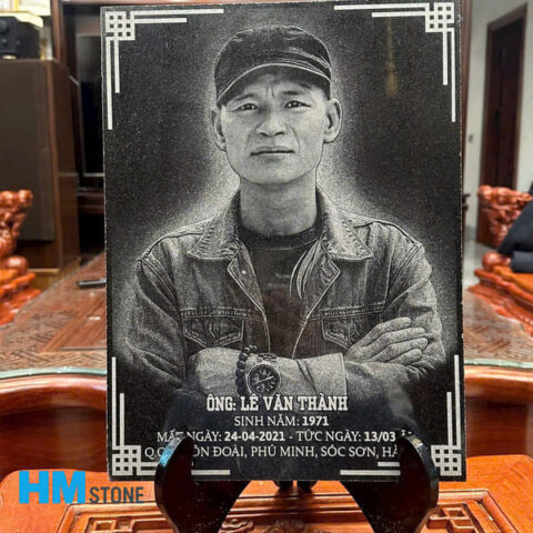 Truyền thần trên đá
