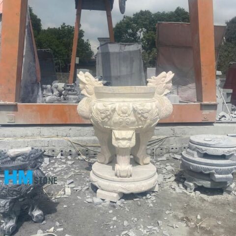Lư hương đá nguyên khối