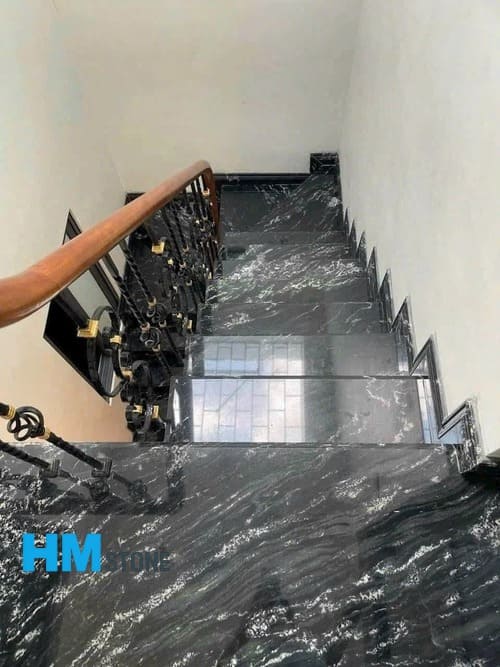 Cầu thang đá granite Xanh Olive