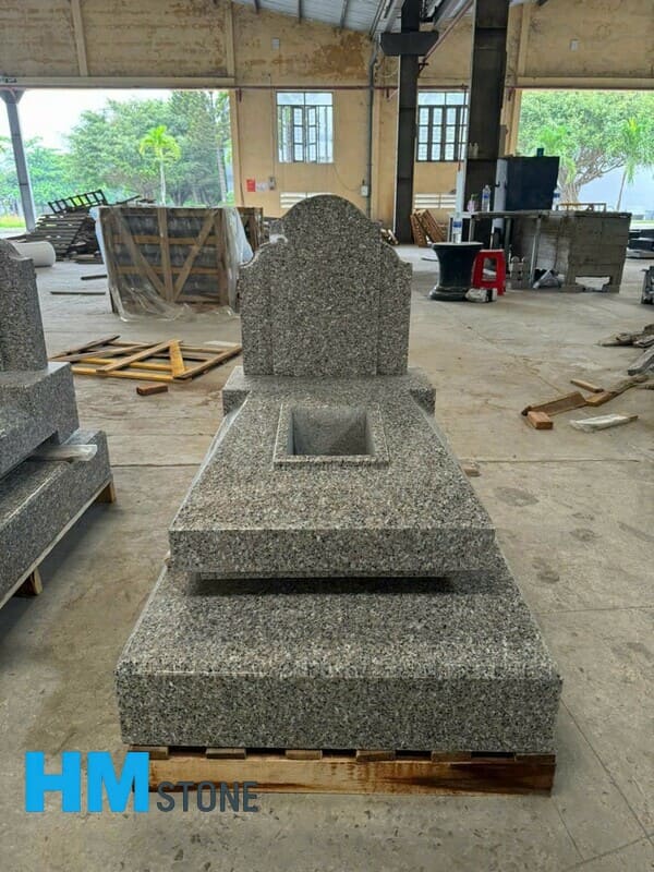 mo da granite nguyen khoi 10 Mộ đá nguyên khối giá rẻ