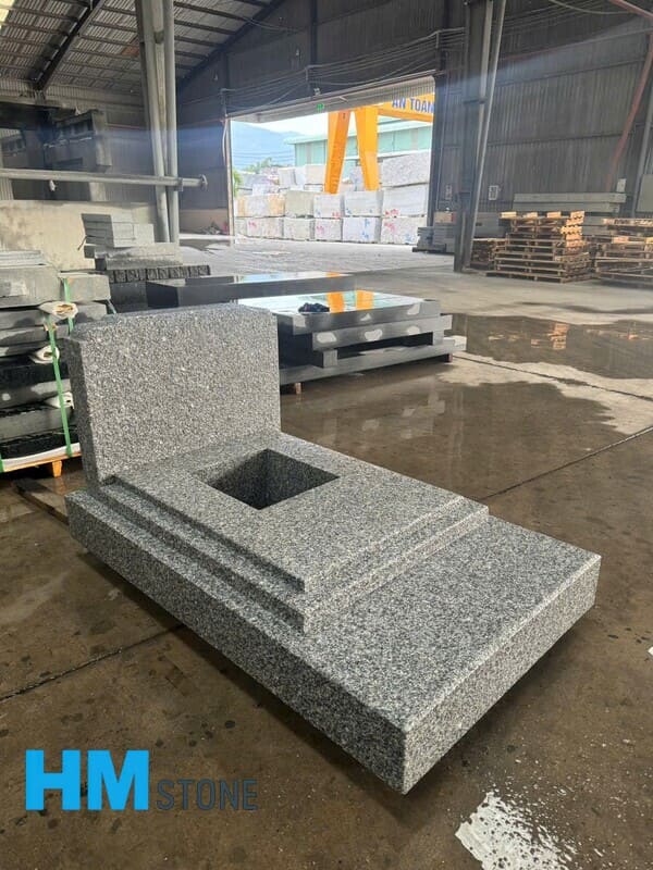 mo da granite nguyen khoi 8 Mộ đá hoa cương nguyên khối