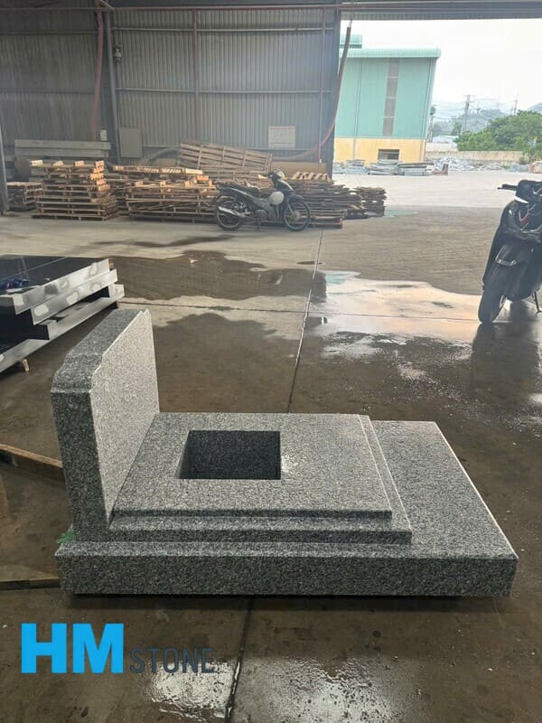 mo da granite nguyen khoi 9 Mộ đá hoa cương nguyên khối