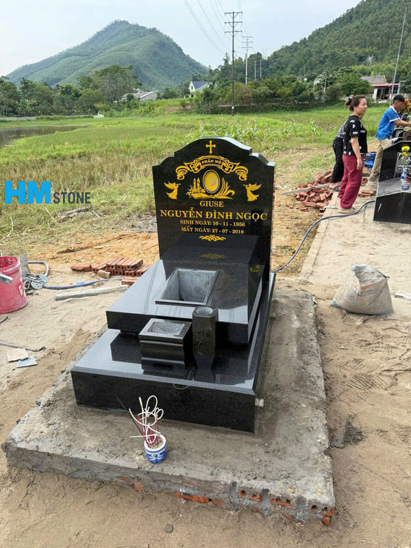 Giá Mộ đá