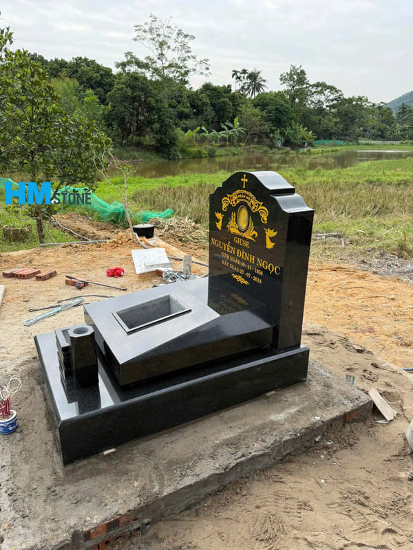 Giá Mộ đá