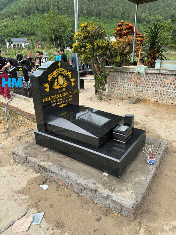 Giá Mộ đá