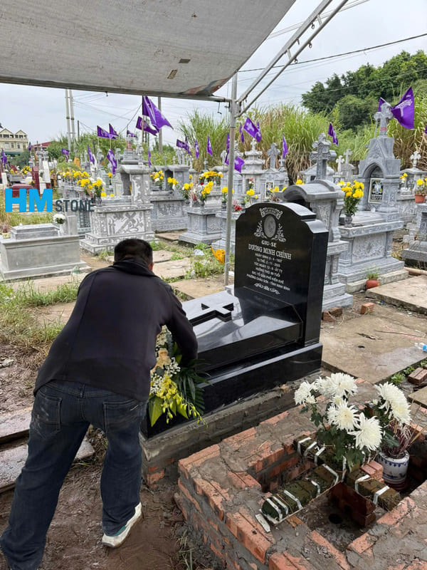 Giá Mộ đá khối granite
