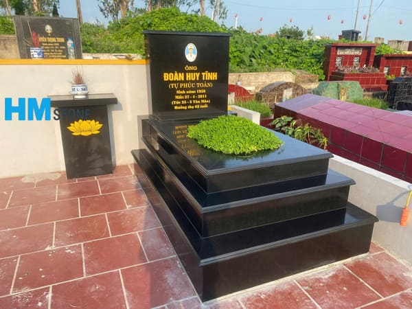 Giá mộ đá