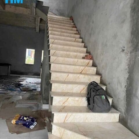 Mẫu đá ốp bậc cầu thang