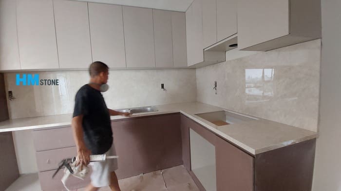 da nung ket lam mat bep 7 Thi công đá bếp nung kết