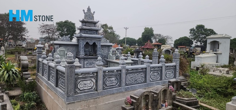 Xây dưng khu lăng mộ đá 