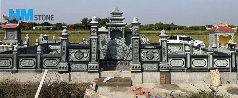 Kích thước khu lăng mộ bao nhiêu?